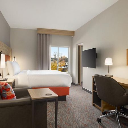 Candlewood Suites Miami - Doral By Ihg Tamiami Exterior photo