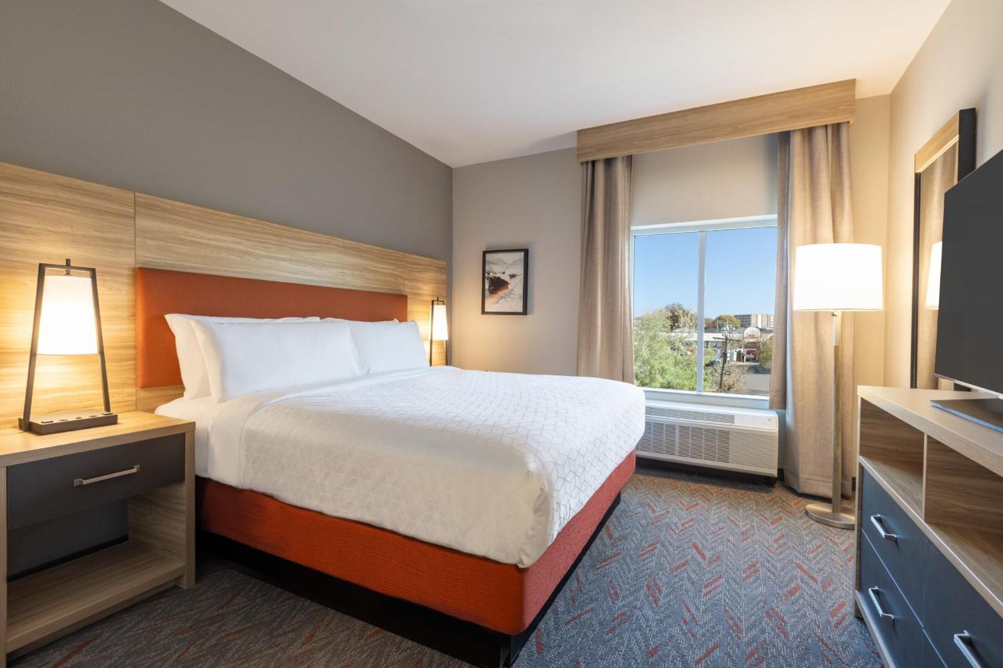 Candlewood Suites Miami - Doral By Ihg Tamiami Exterior photo